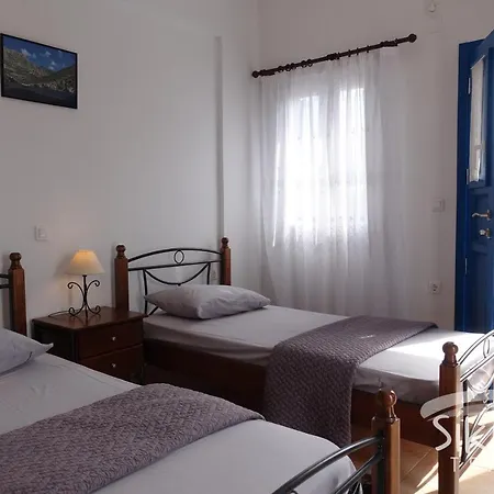 Апартаменты Comfy With Adorable View Сикинос