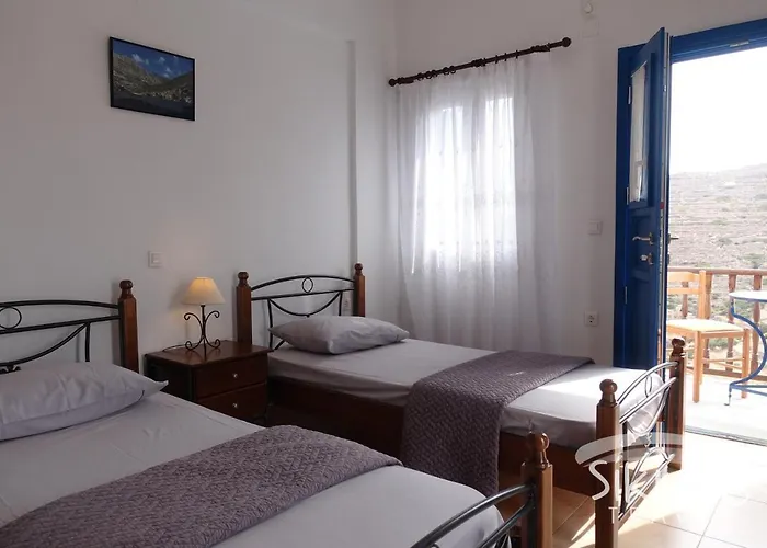 Апартаменты Comfy With Adorable View Сикинос